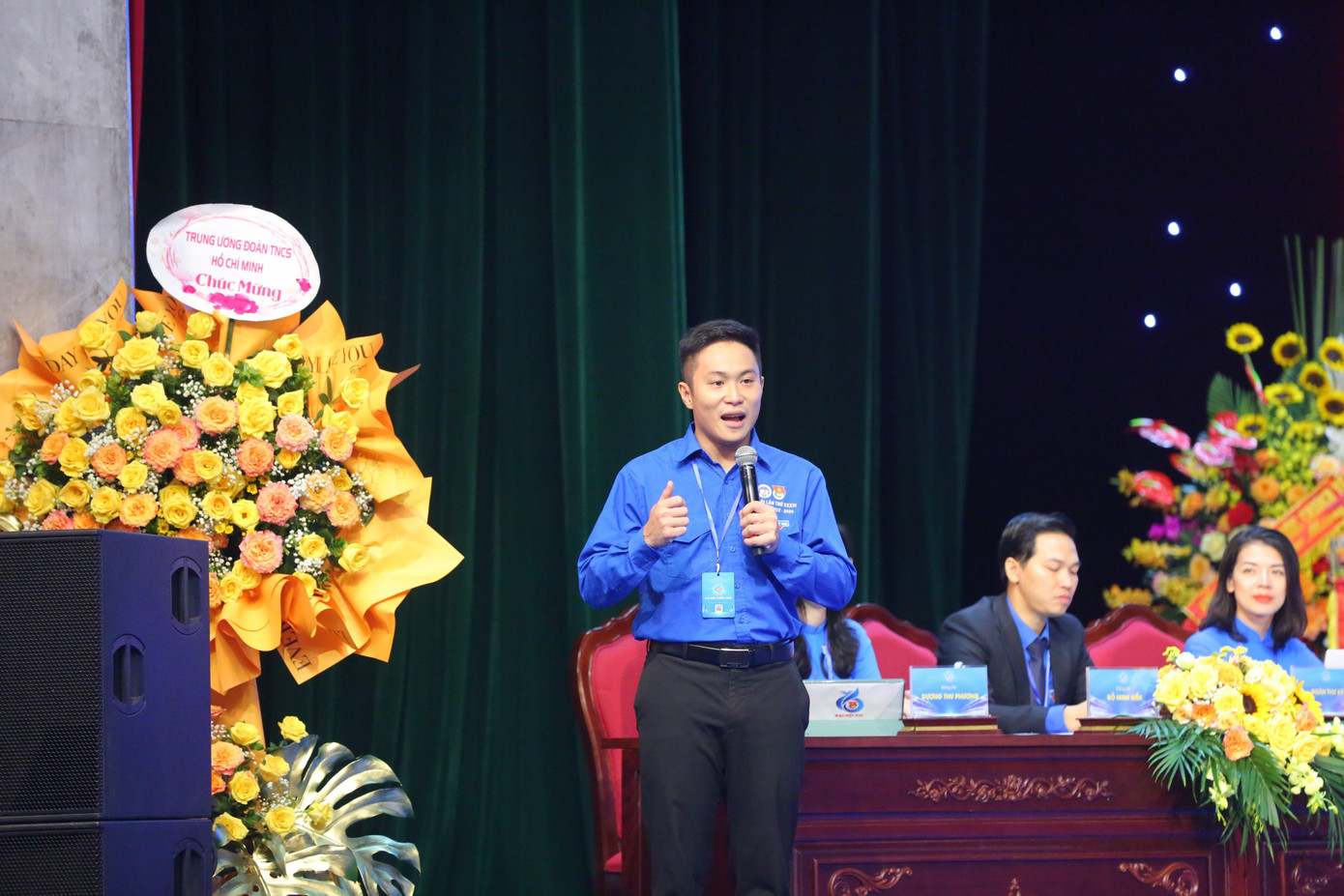 Đại biểu Trần Việt An, Ủy viên Ban thường vụ Đoàn trường ĐH Kinh tế quốc dân, tham luận tại đại hội về chủ đề Chuyển đổi số, ứng dụng Công nghệ thông tin trong công tác Đoàn và phong trào thanh thiếu nhi, qua đó đưa ra những gợi ý để hoạt động Đoàn của Thành phố triển khai được hiệu quả hơn. Ảnh: Trọng Tài