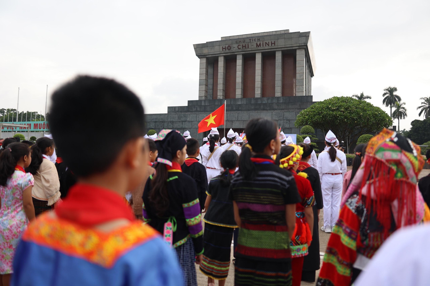 Trong lao động, bảo vệ môi trường, các em thiếu nhi tích cực tham gia phong trào “Kế hoạch nhỏ”, “Nghìn việc tốt”; tham gia trồng, chăm sóc cây xanh, vệ sinh, trang trí trường lớp và lao động phụ giúp gia đình, theo khả năng của mình.