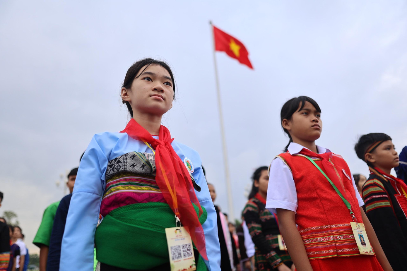 263 đại biểu - những bông hoa đẹp nhất trong vườn hoa đất nước, thay mặt cho gần 16 triệu đội viên, thiếu niên nhi đồng từ khắp mọi miền Tổ quốc cùng hội tụ về Thủ đô Hà Nội - để thành kính dâng lên Bác những việc làm tốt, những thành tích cao. - Ảnh: Như Ý