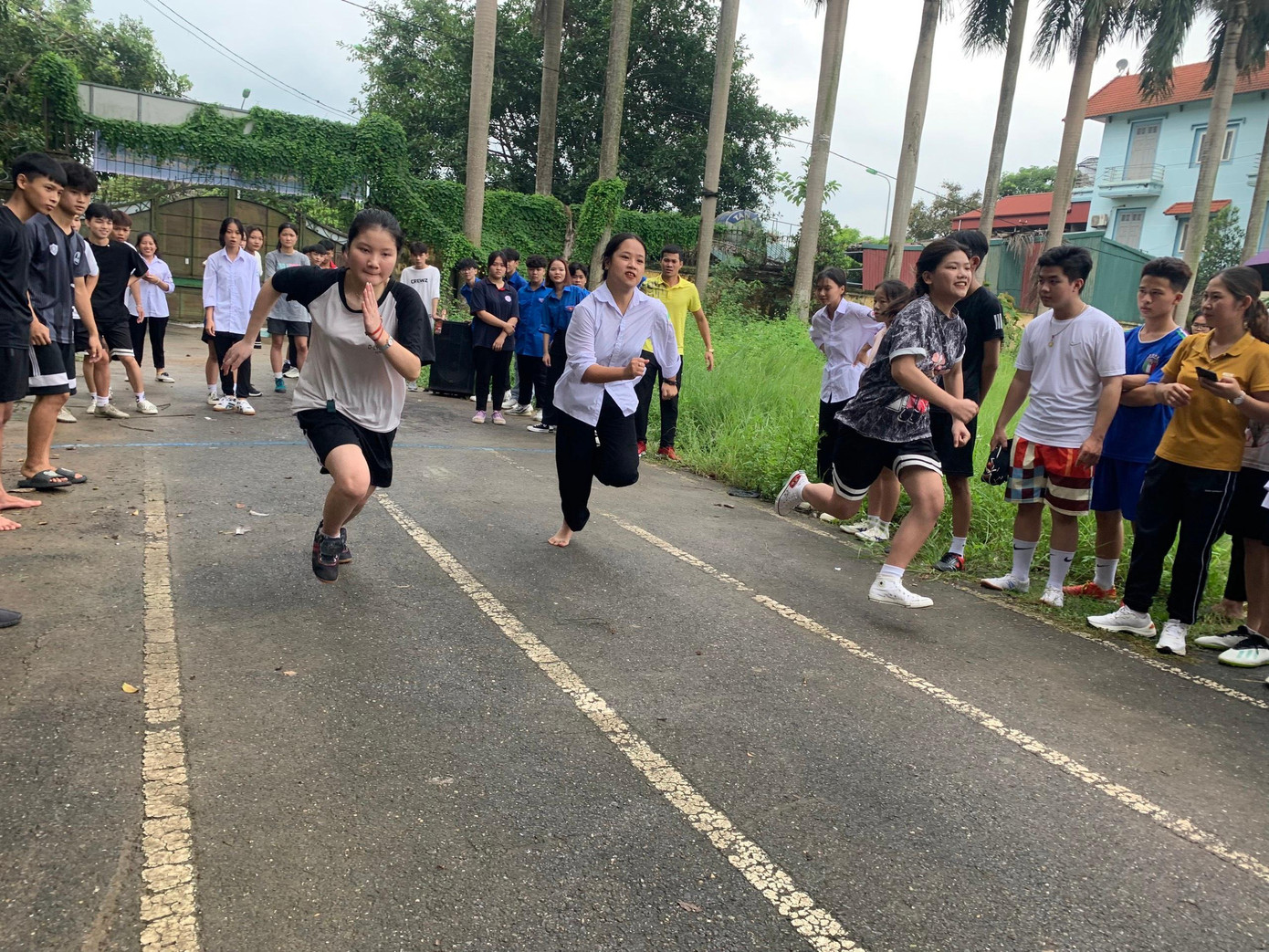 Thi chạy tại ngày hội