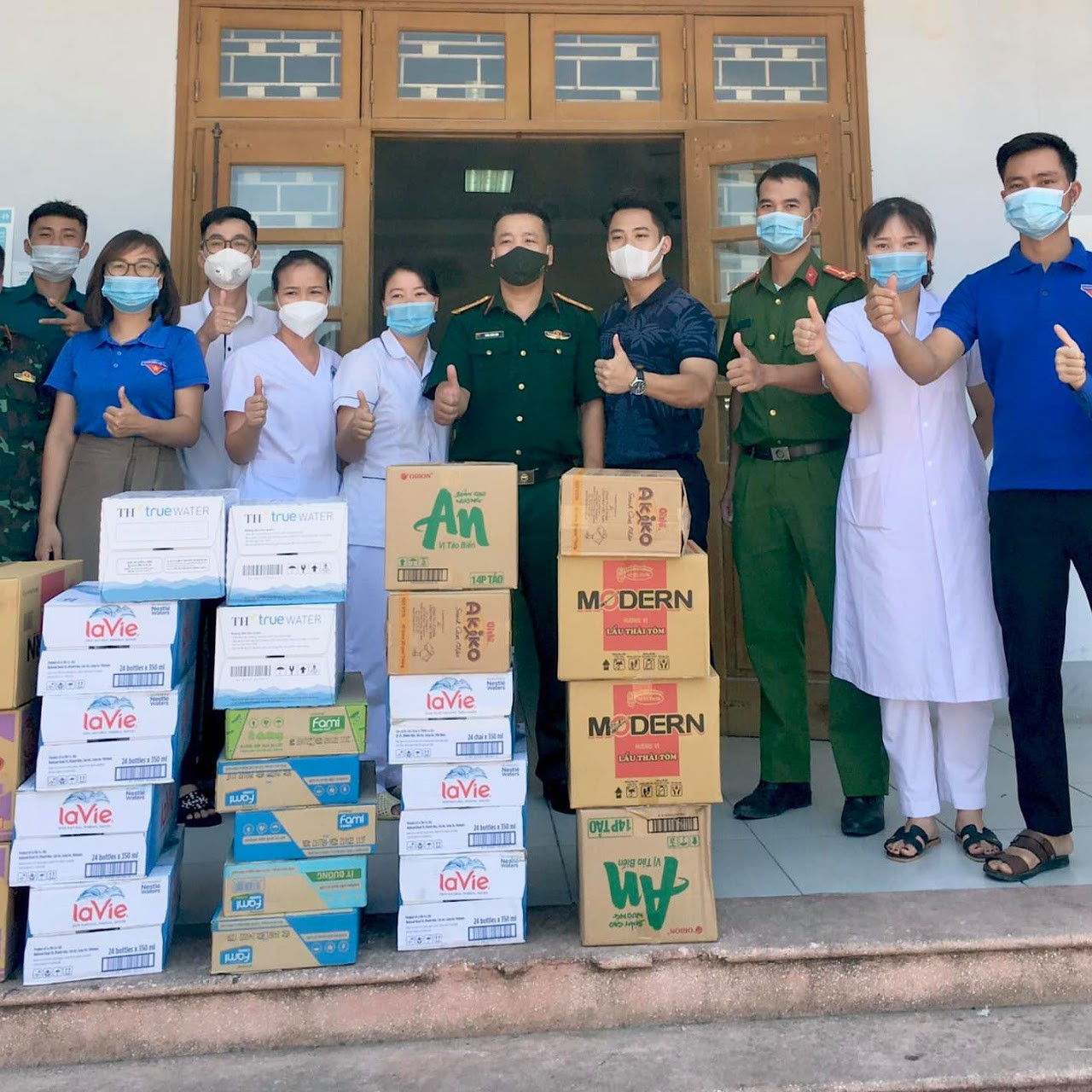 Mô hình "Ba đến" Mô hình "Ba đến"