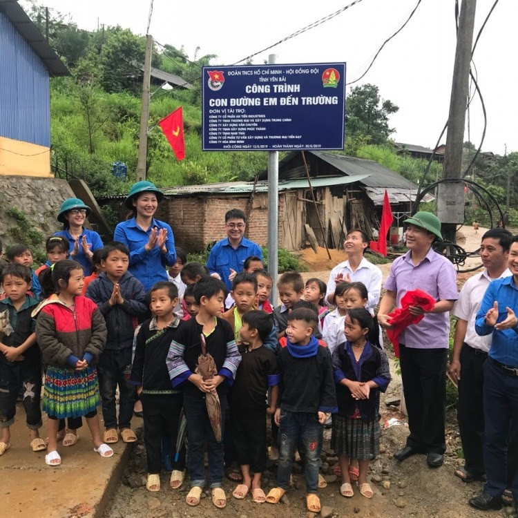 Khánh thành công trình Con đường em đến trường Khánh thành công trình Con đường em đến trường