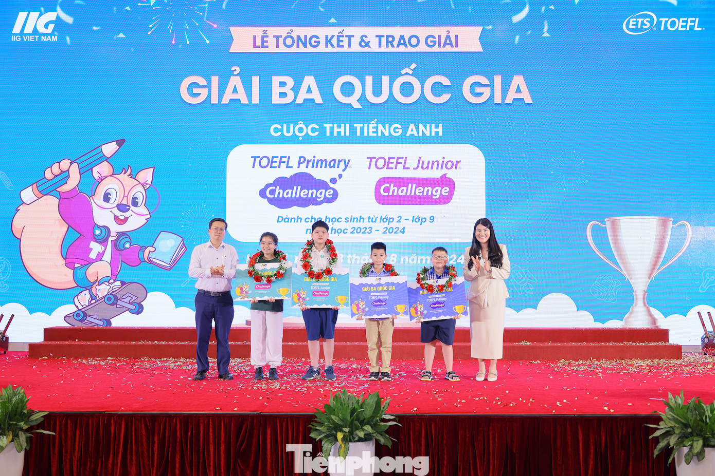 Ban tổ chức trao giải Ba cấp Quốc gia