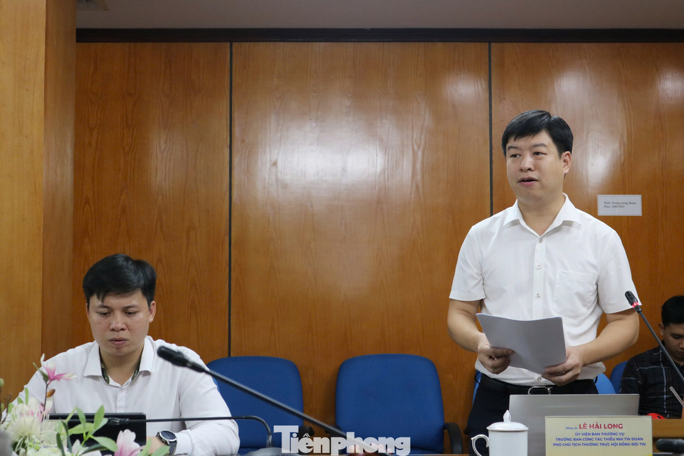 Anh Lê Hải Long báo cáo về công tác chuẩn bị tổ chức phiên họp giả định “Quốc hội trẻ em” lần thứ II - năm 2024.