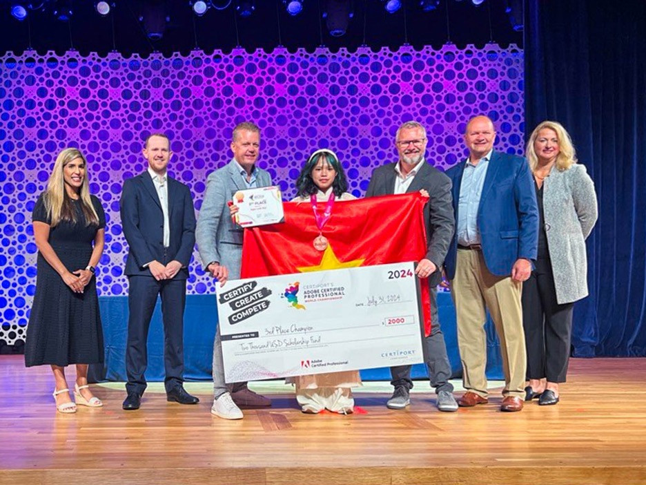 Mai Ngọc Linh - Trường THPT Chu Văn An (Hà Nội), huy chương đồng Vô địch Thiết kế đồ họa thế giới