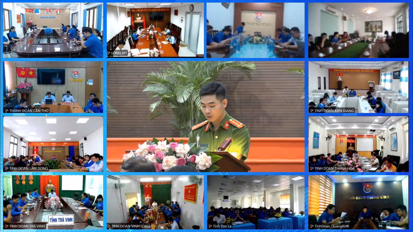 Các đại biểu tham gia chia sẻ tại toạ đàm.