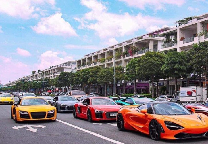 Cận cảnh dàn siêu xe Bắc, Nam hội tụ ở Bình Dương ảnh 1