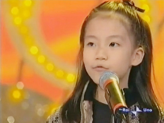 Hương Trà tự tin thể hiện ca khúc 