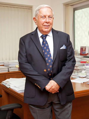 Ông Yusuf Hamied được coi là Robin Hood của ngành dược Ấn Độ. Nguồn: Spiegel Online