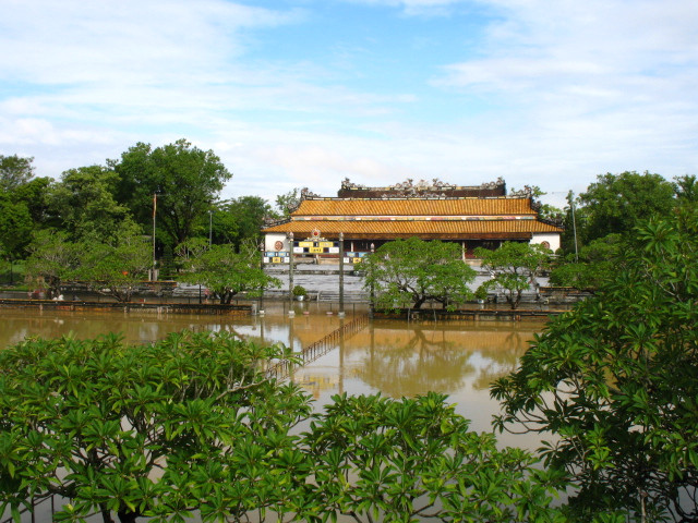 Đại Nội Huế trong lũ