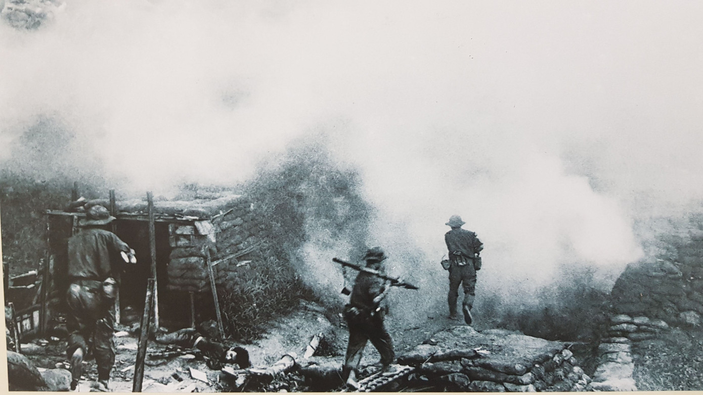 Các chiến sĩ Đại đội 1, Tiểu đoàn Sơn Mỹ quân giải phóng Quảng Trị đánh chiếm cao điểm 365, mở màn chiến dịch giải phóng Quảng Trị chiều 30/3/1972. Ảnh: Lương Nghĩa Dũng. Các chiến sĩ Đại đội 1, Tiểu đoàn Sơn Mỹ quân giải phóng Quảng Trị đánh chiếm cao điểm 365, mở màn chiến dịch giải phóng Quảng Trị chiều 30/3/1972. Ảnh: Lương Nghĩa Dũng.