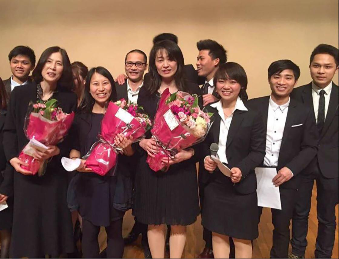 Lại Thế Tuấn đứng ngoài cùng bên phải. Ảnh: NVCC