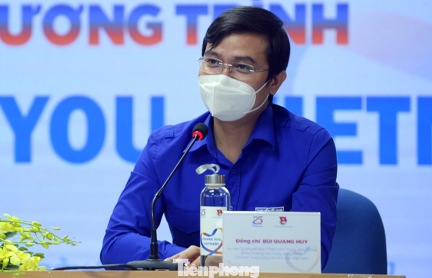 Anh Bùi Quang Huy chia sẻ tại chương trình. Ảnh: Xuân Tùng Anh Bùi Quang Huy chia sẻ tại chương trình. Ảnh: Xuân Tùng