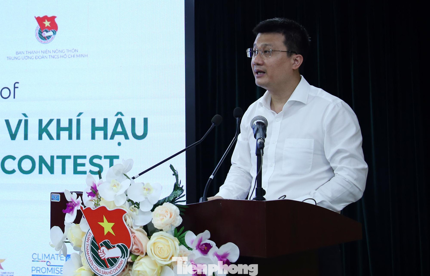 Ông Nguyễn Tuấn Quang - Phó Cục trưởng Cục Biến đổi khí hậu phát biểu. Ảnh: Lâm Đăng Hải.