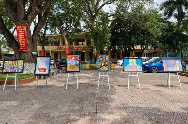 Triển lãm có chủ đề “Cử tri trẻ thành phố Cảng với Ngày hội lớn của đất nước” đặt tại Trường THPT Lê Quý Đôn. Ảnh: TĐHP