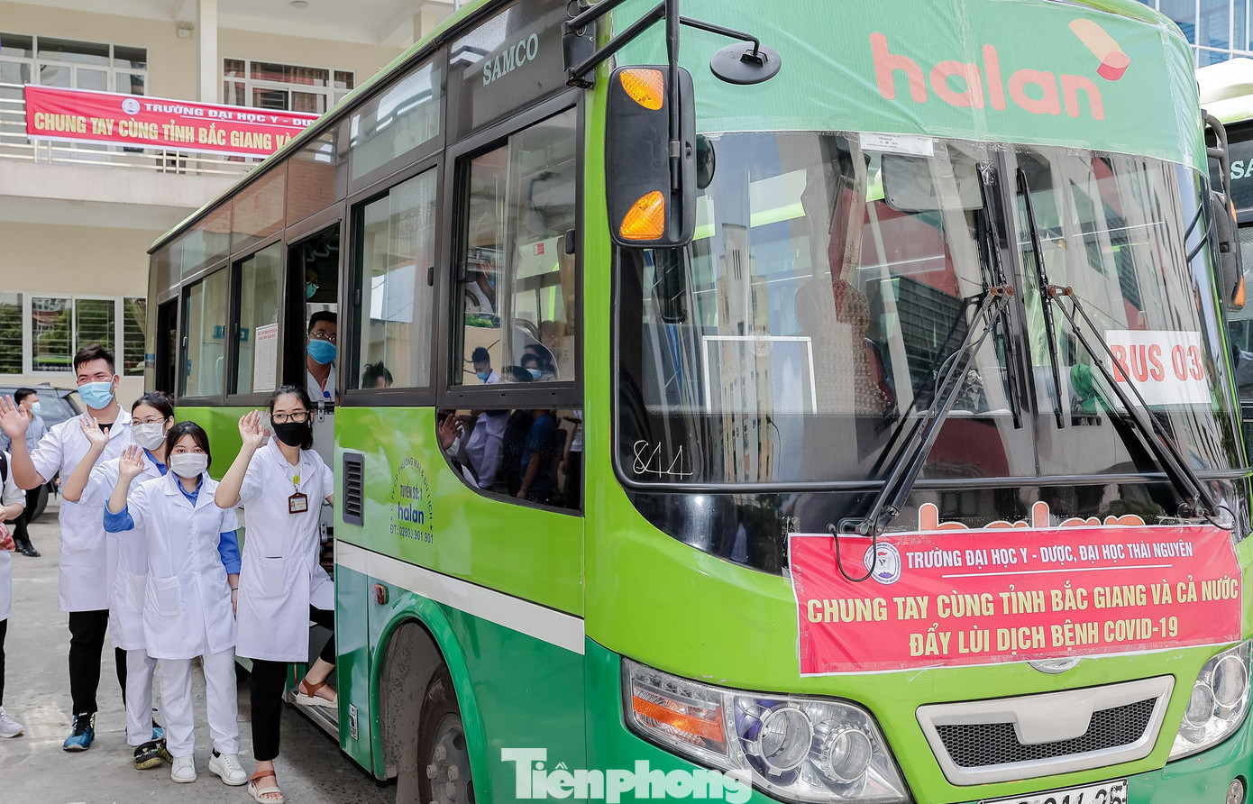 Các tình nguyện viên lên đường đến Bắc Giang chung tay đẩy lùi dịch COVID-19. Ảnh: CTV Các tình nguyện viên lên đường đến Bắc Giang chung tay đẩy lùi dịch COVID-19. Ảnh: CTV