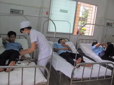 Hàng loạt học sinh trường THCS Bình An, TPHCM đã phải nhập viện do lạm dụng “thần dược” gây phê. Ảnh: L.N