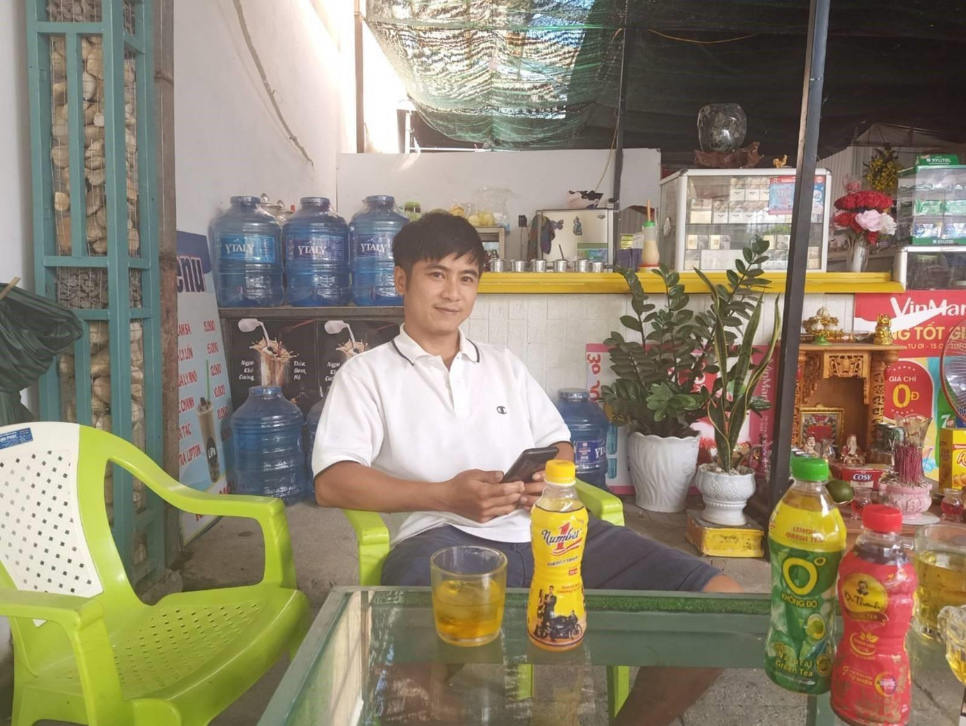 Anh Đặng Phi Trọng, người đã trúng giải triệu phú 100 triệu đồng vào đầu tháng 5 vừa qua. (Ảnh đầu tháng 5/2021) Anh Đặng Phi Trọng, người đã trúng giải triệu phú 100 triệu đồng vào đầu tháng 5 vừa qua. (Ảnh đầu tháng 5/2021)