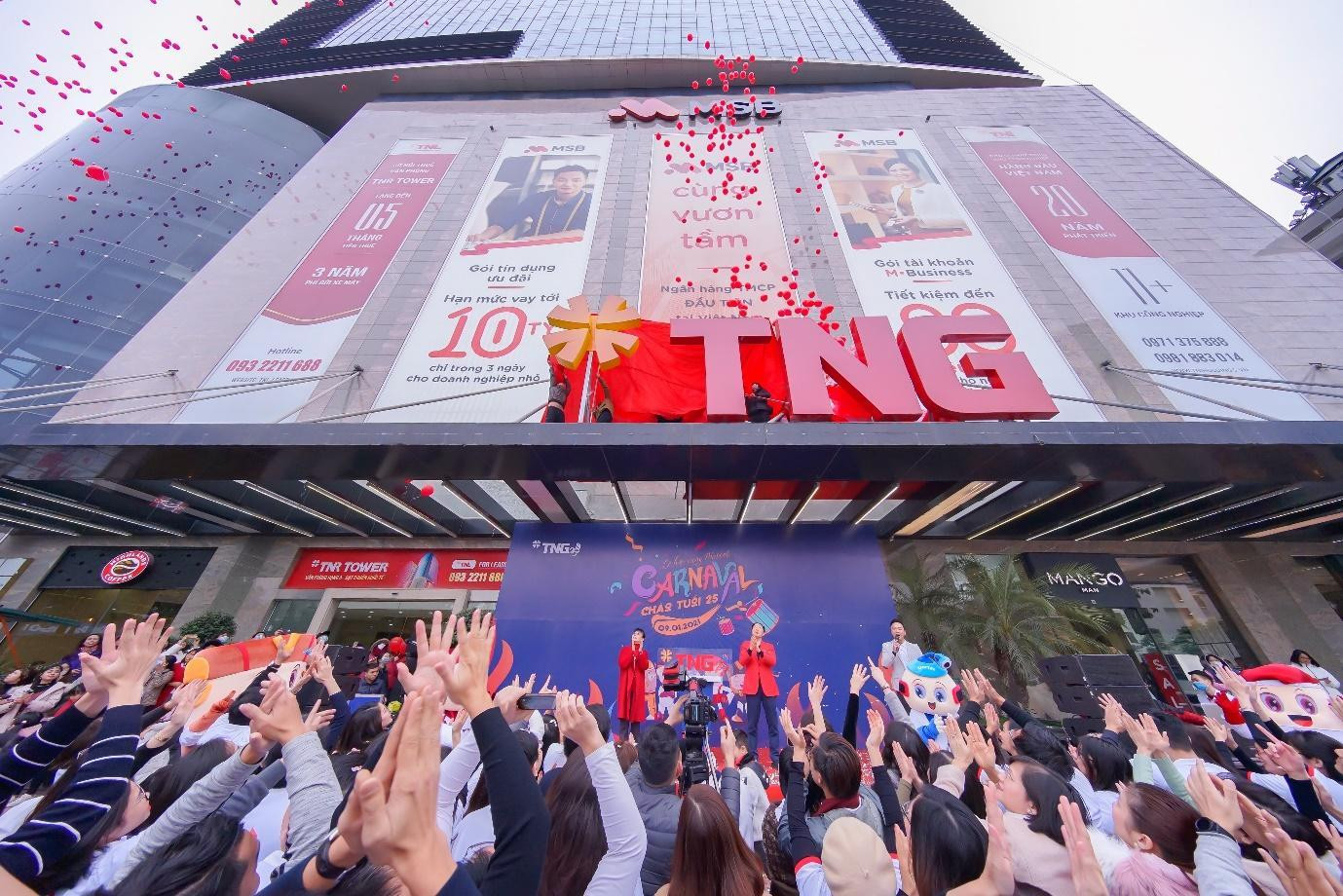 Môi trường làm việc tại TNG Holdings Vietnam và các đơn vị thành viên trở thành nơi phát triển sự nghiệp của nhiều người. Môi trường làm việc tại TNG Holdings Vietnam và các đơn vị thành viên trở thành nơi phát triển sự nghiệp của nhiều người.