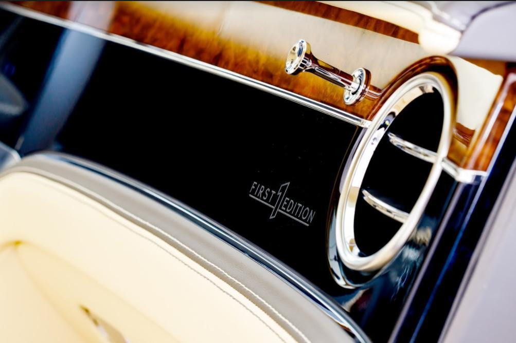 Chi tiết độc quyền trên phiên bản First Edition của mẫu xe Flying Spur V8