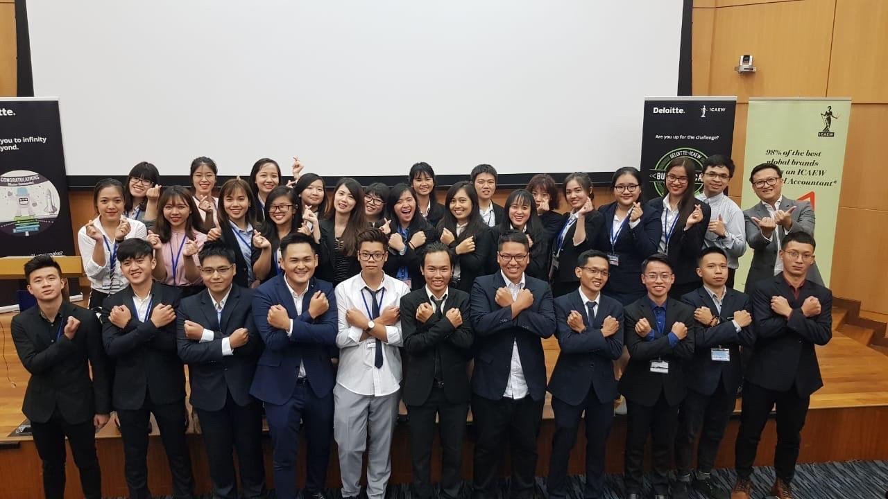 Chương trình trải nghiệm học tập và tìm hiểu nghề nghiệp tại Singapore cùng các học viên ICAEW khu vực