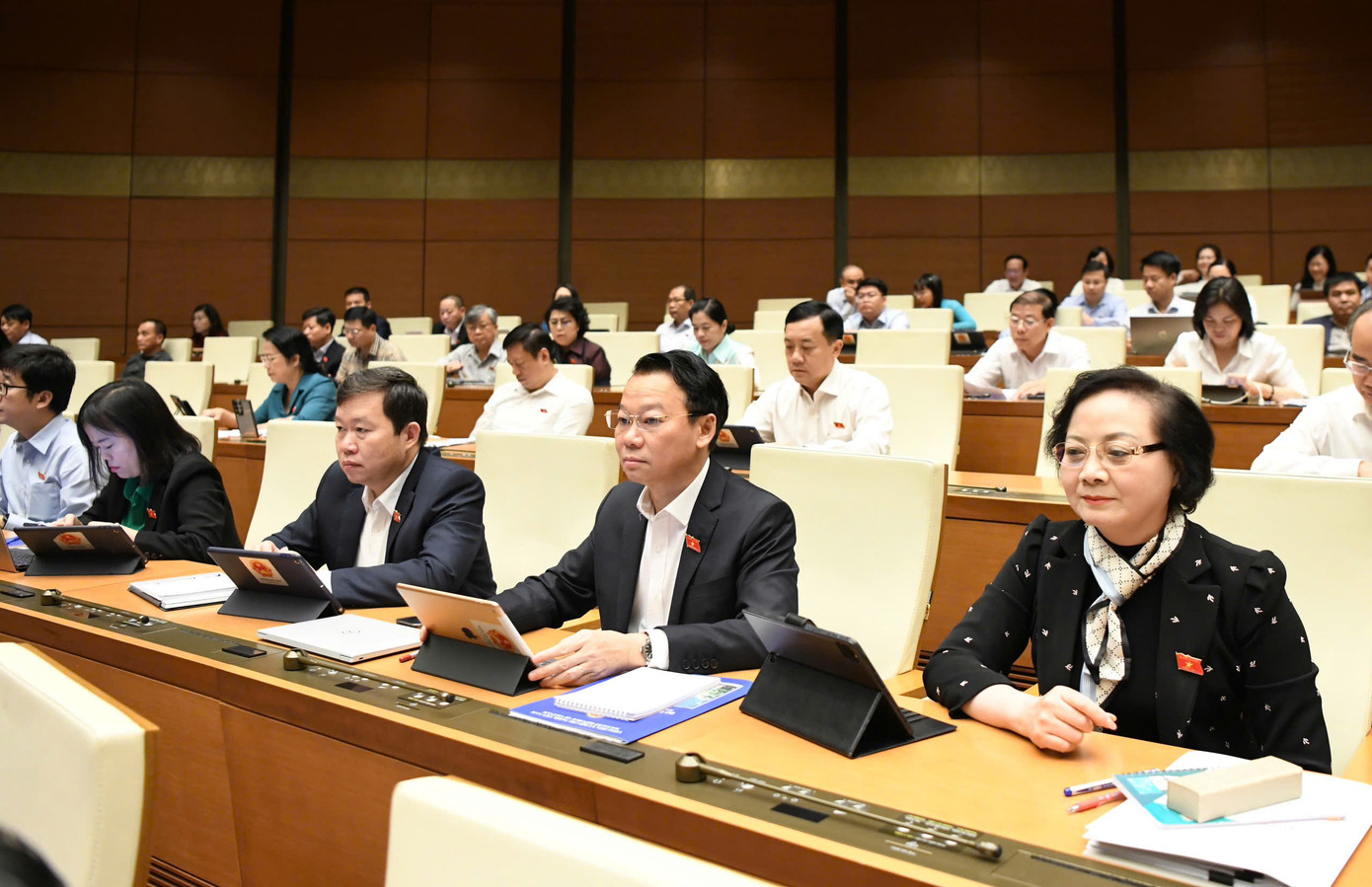 Kỳ họp thứ 8 Quốc hội khóa XV xem xét, quyết định nhiều nội dung quan trọng. Ảnh: Như Ý.