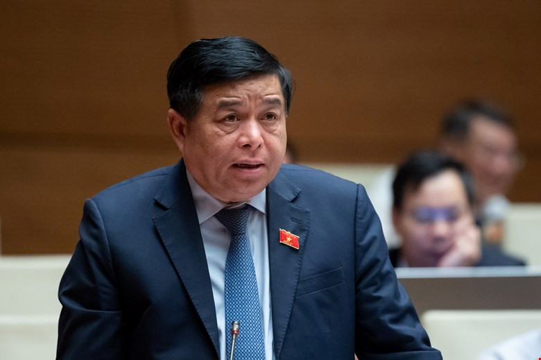 Bộ trưởng Bộ Kế hoạch và Đầu tư Nguyễn Chí Dũng. Ảnh: QH Bộ trưởng Bộ Kế hoạch và Đầu tư Nguyễn Chí Dũng. Ảnh: QH