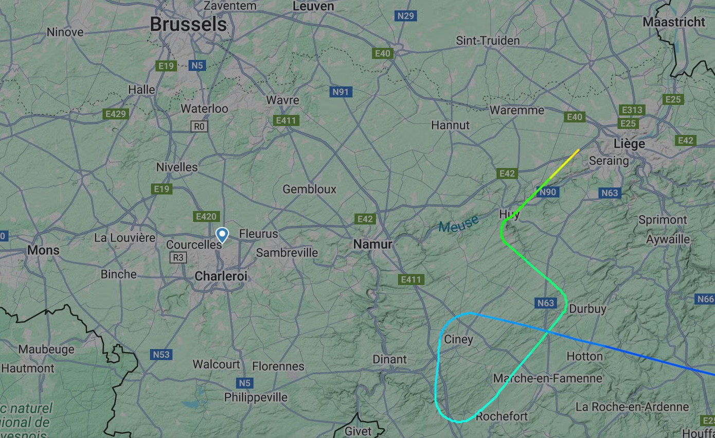 Đường bay của máy bay Ryanair chuyển hướng từ Brussels-Charleroi đến Liege ở Bỉ. Ảnh: Flightradar24. Đường bay của máy bay Ryanair chuyển hướng từ Brussels-Charleroi đến Liege ở Bỉ. Ảnh: Flightradar24.