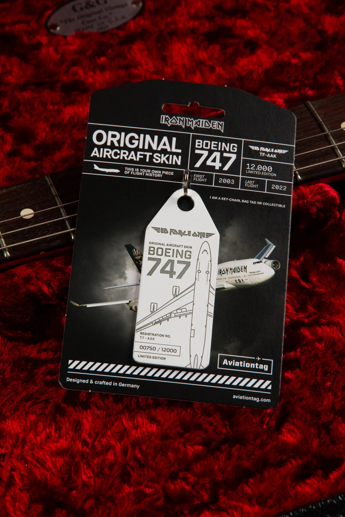 Một trong những thẻ phiên bản giới hạn.