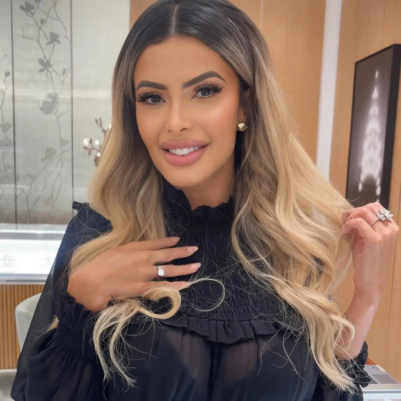 Prazeres từng được Playboy Norway trao danh hiệu "Người phụ nữ hoàn hảo".