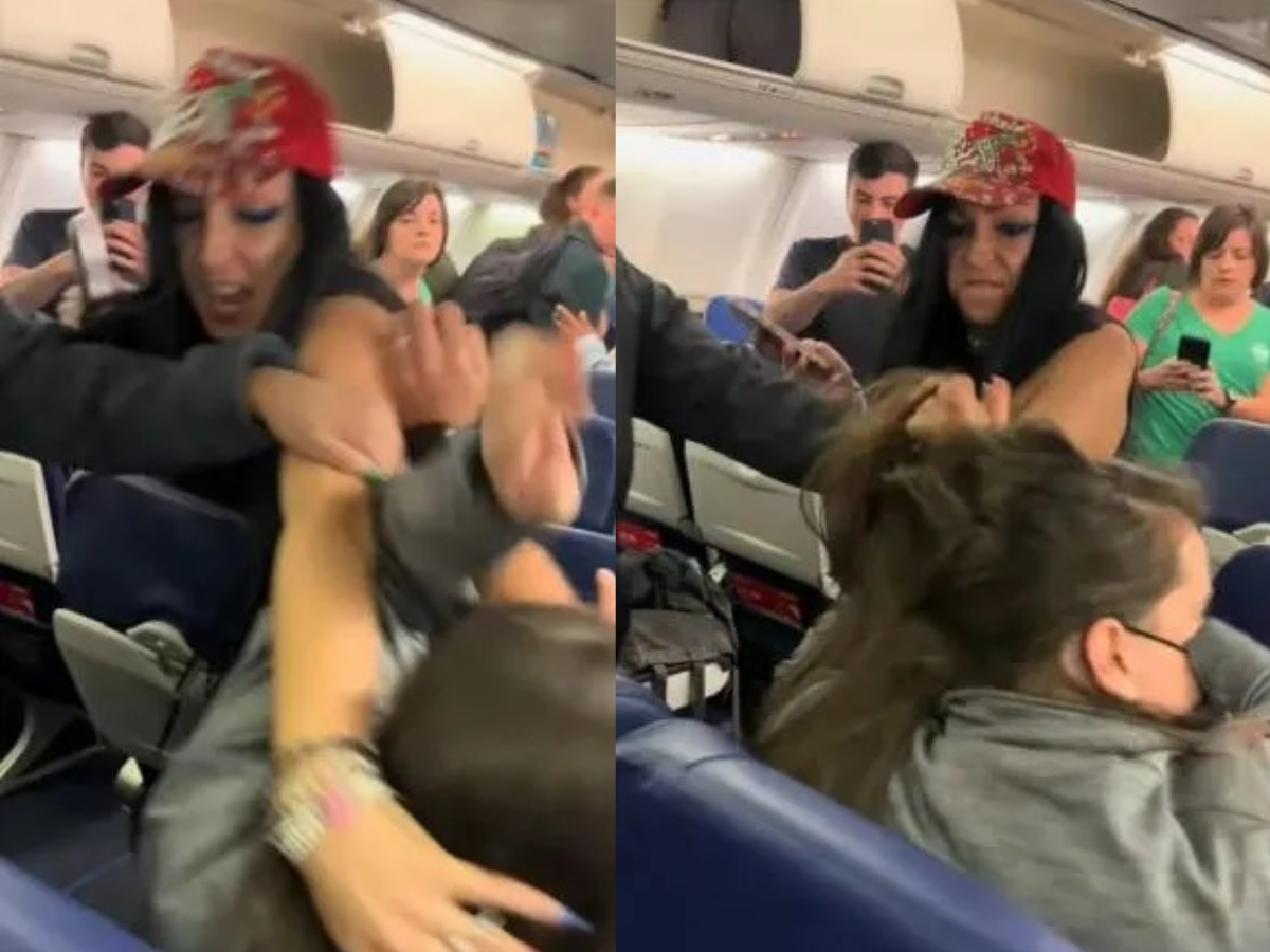 Perry đã lớn tiếng xúc phạm ngoại hình của một phụ nữ ngồi gần, túm tóc người này và không ngừng gào thét, sử dụng nhiều từ ngữ tục tĩu. Perry đã lớn tiếng xúc phạm ngoại hình của một phụ nữ ngồi gần, túm tóc người này và không ngừng gào thét, sử dụng nhiều từ ngữ tục tĩu.