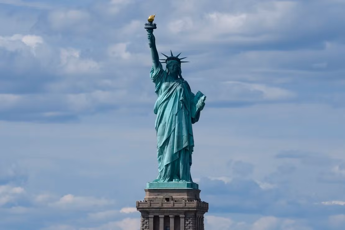 Tượng Nữ thần Tự do ngày nay ở Thành phố New York. Tượng Nữ thần Tự do ngày nay ở Thành phố New York.