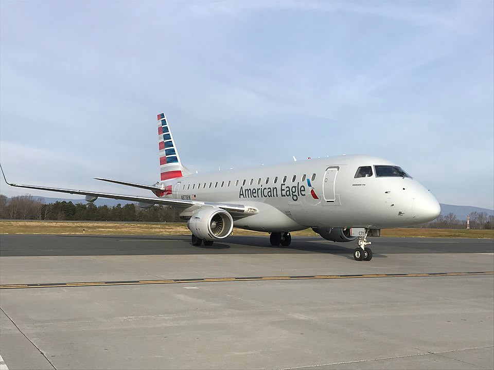 Hãng hàng không American Airlines cho biết “không khoan nhượng” đối với mọi hành vi bạo lực trên máy bay. Hãng hàng không American Airlines cho biết “không khoan nhượng” đối với mọi hành vi bạo lực trên máy bay.