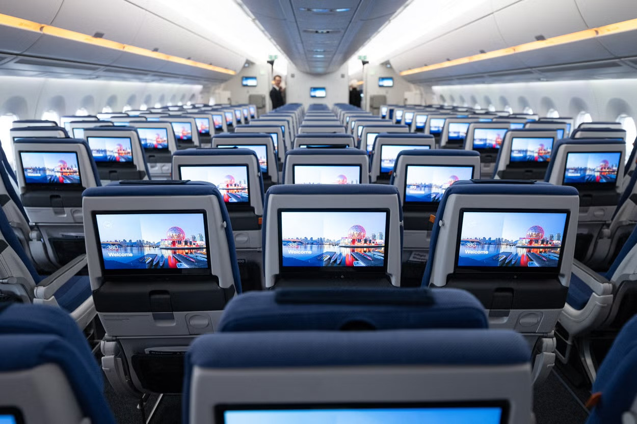 Người phụ nữ chiếm chỗ ngồi của người khác, đưa ra lý do là cô ấy "thoải mái".