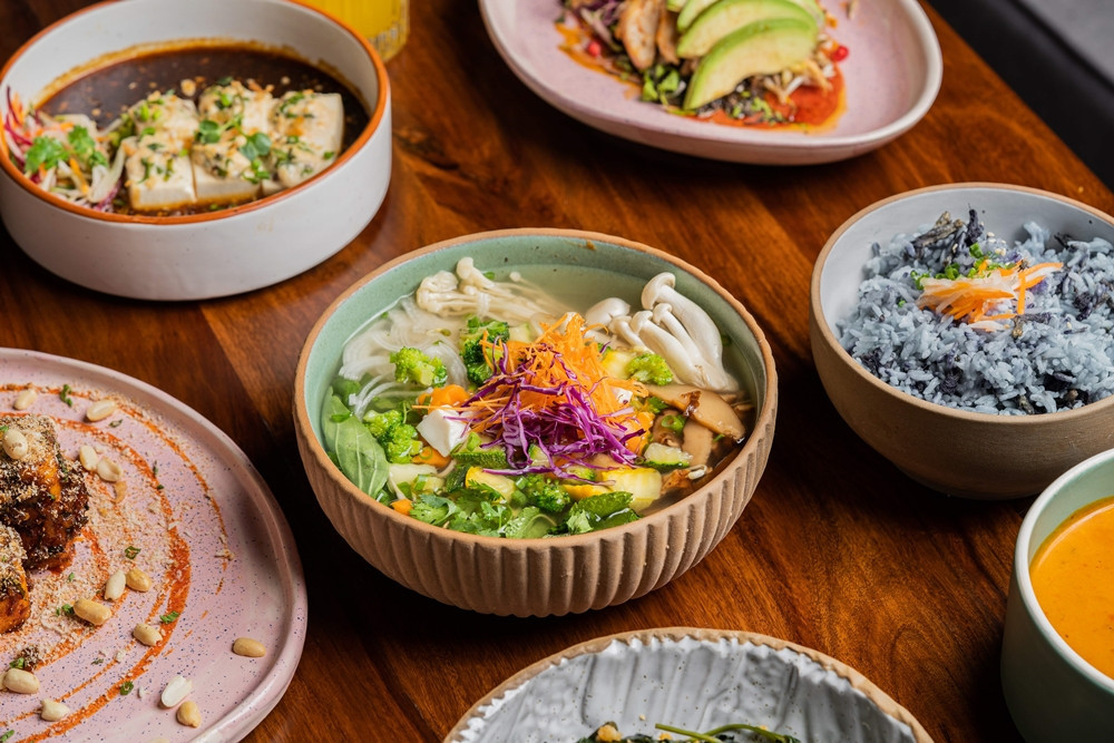 Món phở Việt được nhà hàng sáng tạo dựa trên khẩu vị của thực khách bản địa. Ảnh: VietNom. Món phở Việt được nhà hàng sáng tạo dựa trên khẩu vị của thực khách bản địa. Ảnh: VietNom.