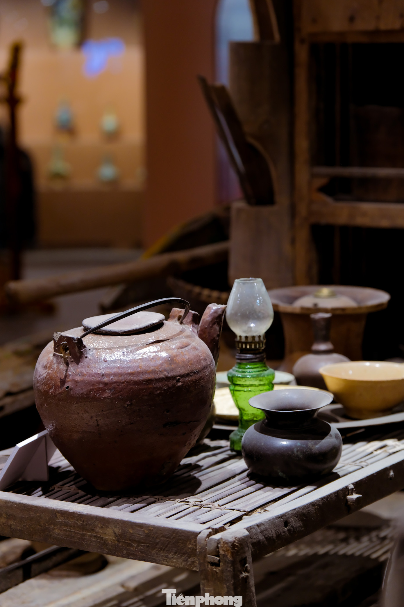 Hiện tại, giá vé thăm quan tầng 1, 2 và 4 tại bảo tàng gốm là 50.000 đồng/người (2 USD). Trải nghiệm nặn gốm tầng G có giá 50.000 đồng/trẻ em (2 USD) và 70.000 đồng/người lớn (3 USD).