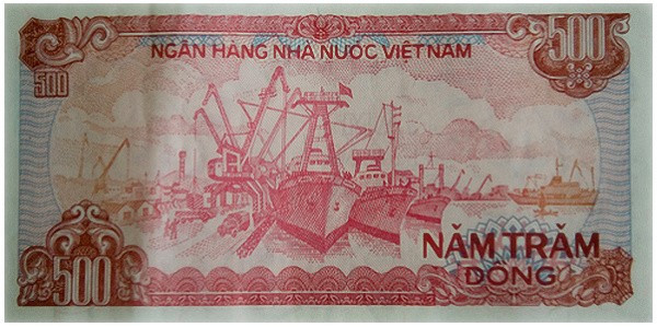 Hình ảnh in trên tờ 500 đồng (phát hành năm 1989) là cảng Hải Phòng thuộc quận Hồng Bàng và Ngô Quyền, TP. Hải Phòng. Đây là cụm cảng biển tổng hợp cấp quốc gia hình thành từ năm 1876, lớn thứ 2 ở Việt Nam và lớn nhất miền Bắc, là cửa ngõ quốc tế của Việt Nam. Hình ảnh in trên tờ 500 đồng (phát hành năm 1989) là cảng Hải Phòng thuộc quận Hồng Bàng và Ngô Quyền, TP. Hải Phòng. Đây là cụm cảng biển tổng hợp cấp quốc gia hình thành từ năm 1876, lớn thứ 2 ở Việt Nam và lớn nhất miền Bắc, là cửa ngõ quốc tế của Việt Nam.