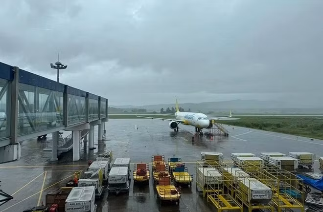 Nhiều chuyến bay quốc tế đến và đi Nhật Bản, Hàn Quốc, Trung Quốc cũng sẽ bị ảnh hưởng bởi bão Trà Mi.