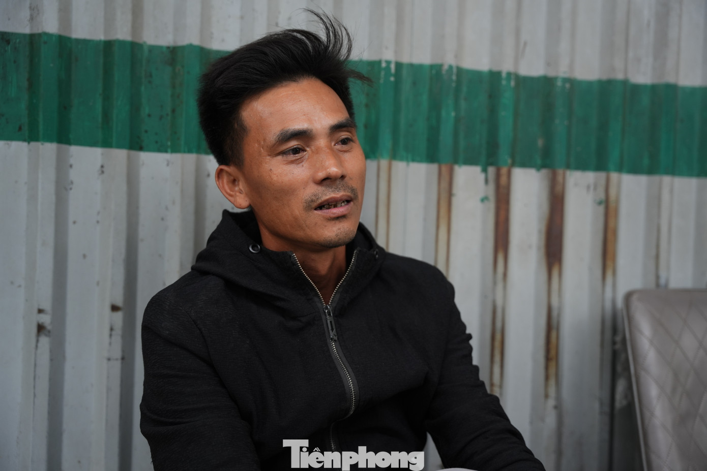 Anh Dũng cho rằng, nếu cấm hay hạn chế xe máy xăng, thì cần có phương án điều chỉnh phù hợp, để những người lao động phụ thuộc vào phương tiện này không bị ảnh hưởng quá nhiều.