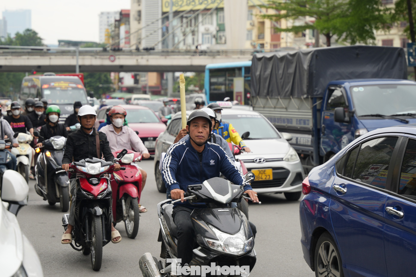 5 vùng hạn chế phương tiện giao thông gây ô nhiễm của Hà Nội gồm: Khu vực tập trung các hoạt động phát triển kinh tế, văn hóa, xã hội và mật độ dân cư cao; Khu vực đang ô nhiễm không khí vì nguồn phát thải giao thông.