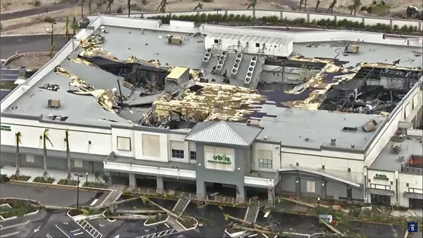 Siêu thị Publix ở quận Palm Beach đã bị siêu bão Milton phá hủy. Ảnh: FOX 5 DC.