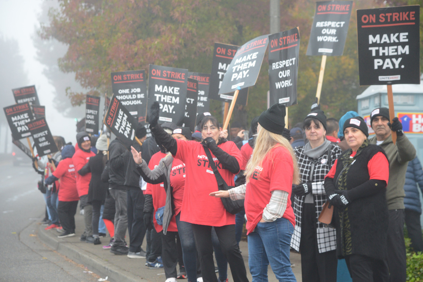 Hình ảnh người lao động đình công tại khách sạn Doubletree của Hilton ở Seattle. Ảnh: Unite Here Local 8.