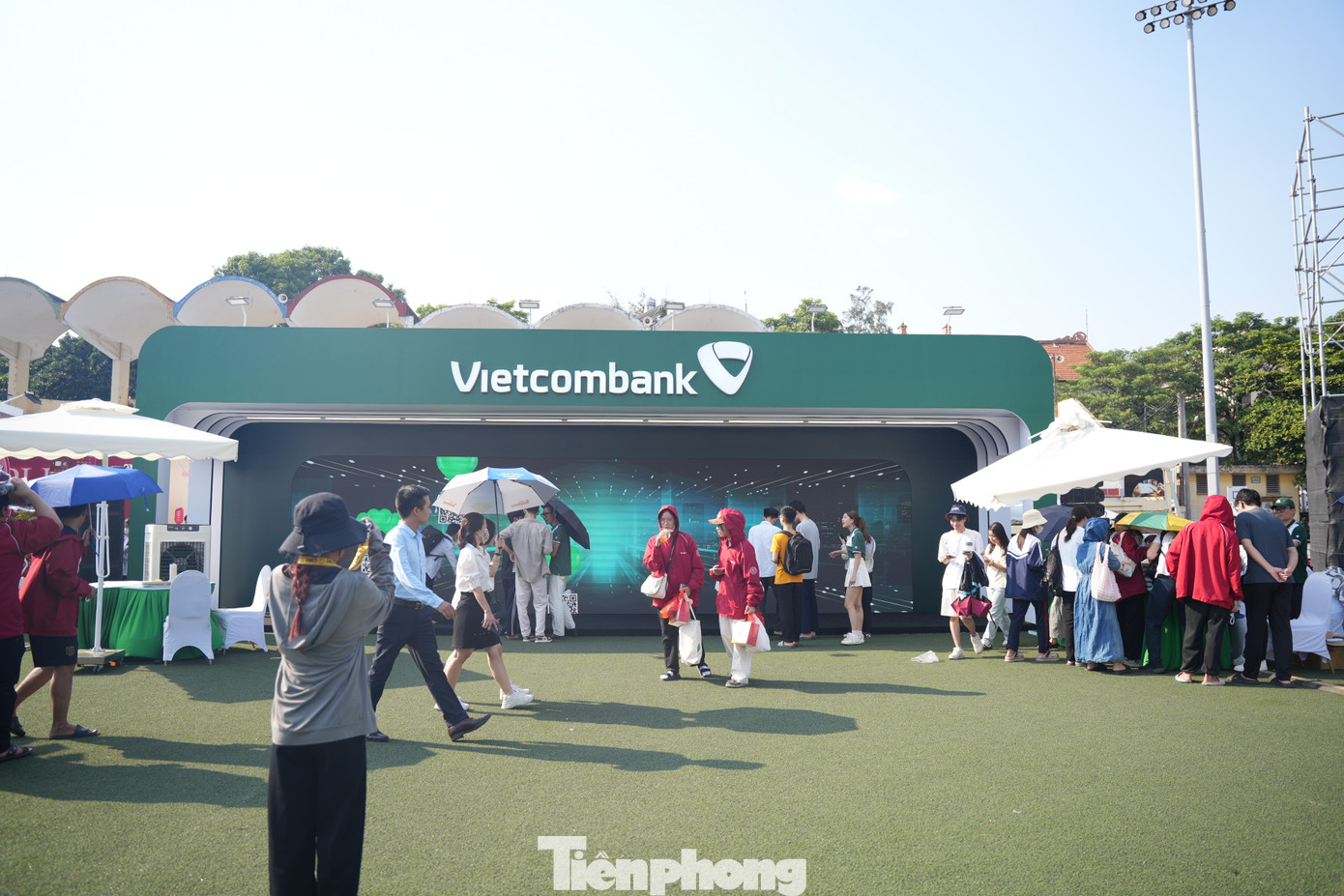 Bởi lẽ, nhóm người tiêu dùng trẻ được định danh là “những người bản địa của kỹ thuật số”, là nhân tố sẵn sàng tiếp cận những trải nghiệm thanh toán số, ngân hàng số và lựa chọn những phương thức phù hợp với bản thân...