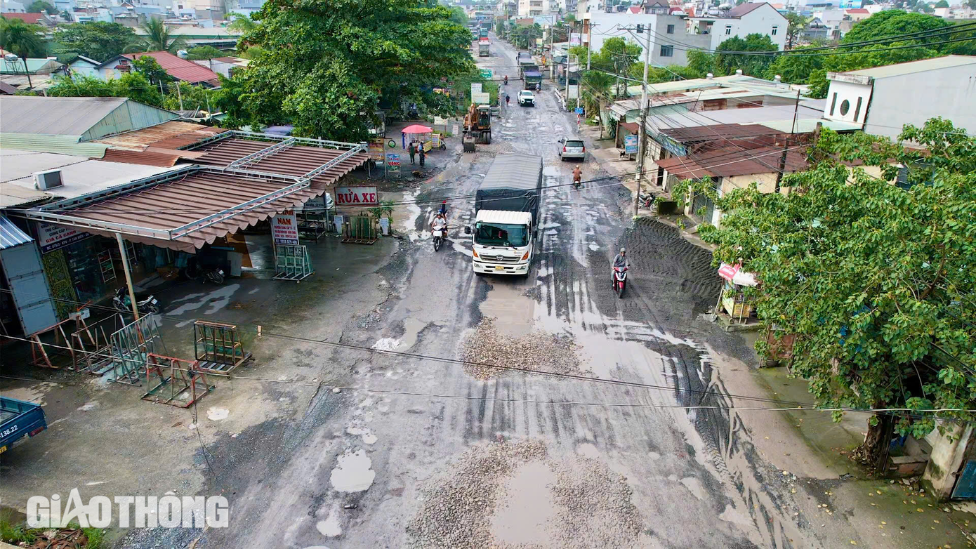 Được biết tuyến đường nhà máy nước Thiện Tân trước đây thuộc dự án BOT đường 768 do Công ty CP Sonadezi Châu Đức làm chủ đầu tư. Tuy nhiên hiện nay tỉnh Đồng Nai đang triển khai thủ tục điều chỉnh dự án BOT này, trong đó có nội dung đưa đường nhà máy nước Thiện Tân và đường song hành ra khỏi dự án.