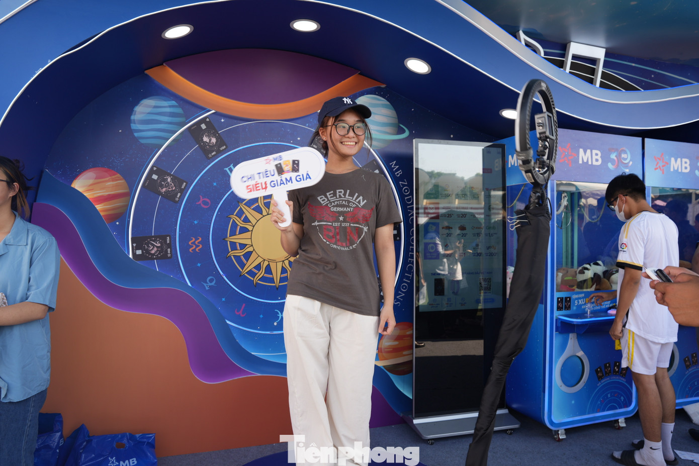 Ngoài ra, khách hàng tại Ngày Thẻ Việt Nam 2024 - Sóng Festival còn được trải nghiệm check-in 360 tại gian hàng của MB.