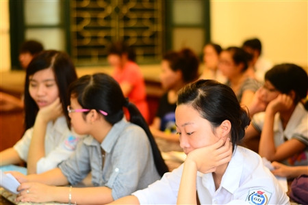 Thí sinh dự thi đại học năm 2012