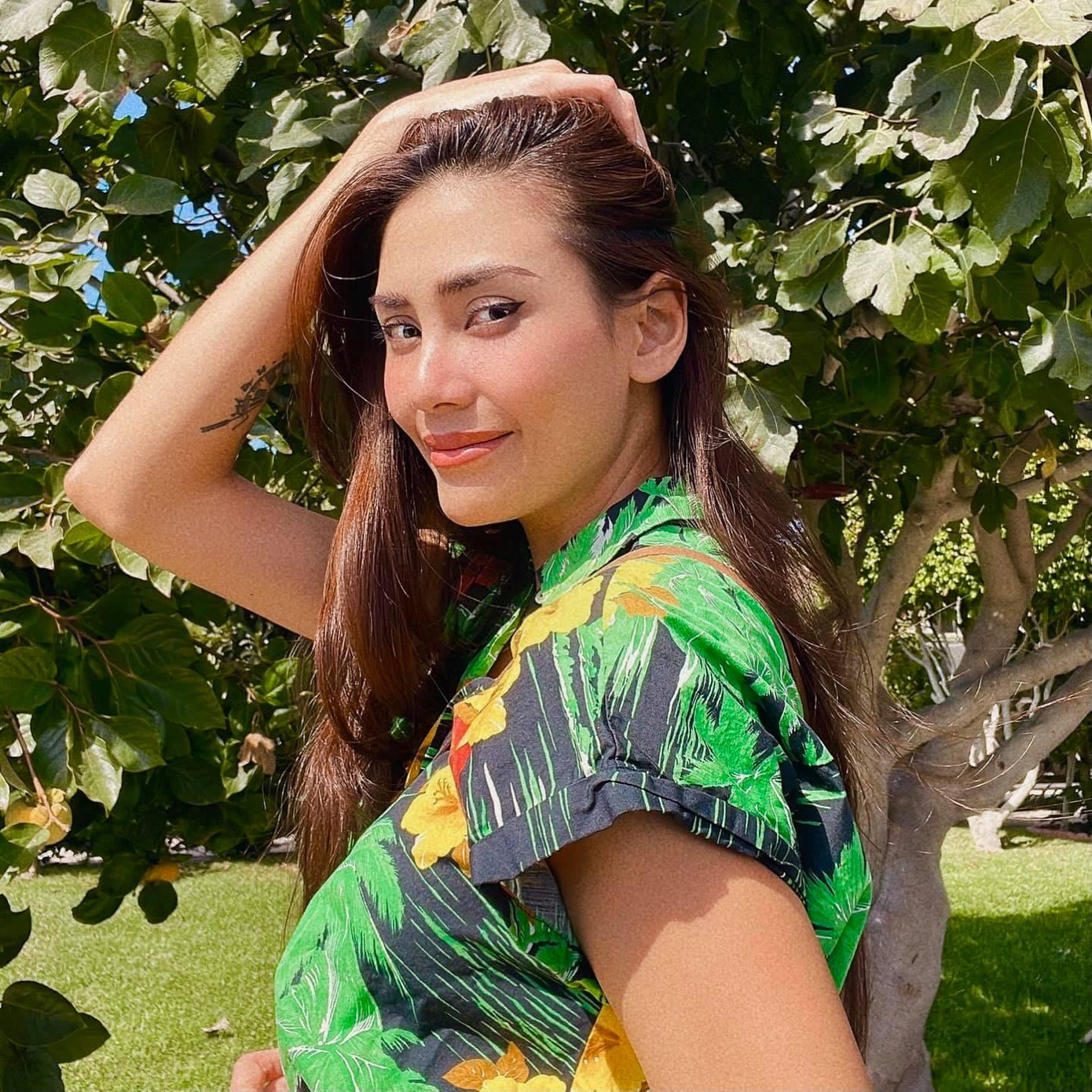 Người đẹp được nhận xét xinh đẹp, rạng rỡ hơn sau khi sang Mỹ đoàn tụ cùng bạn trai. Người đẹp được nhận xét xinh đẹp, rạng rỡ hơn sau khi sang Mỹ đoàn tụ cùng bạn trai.