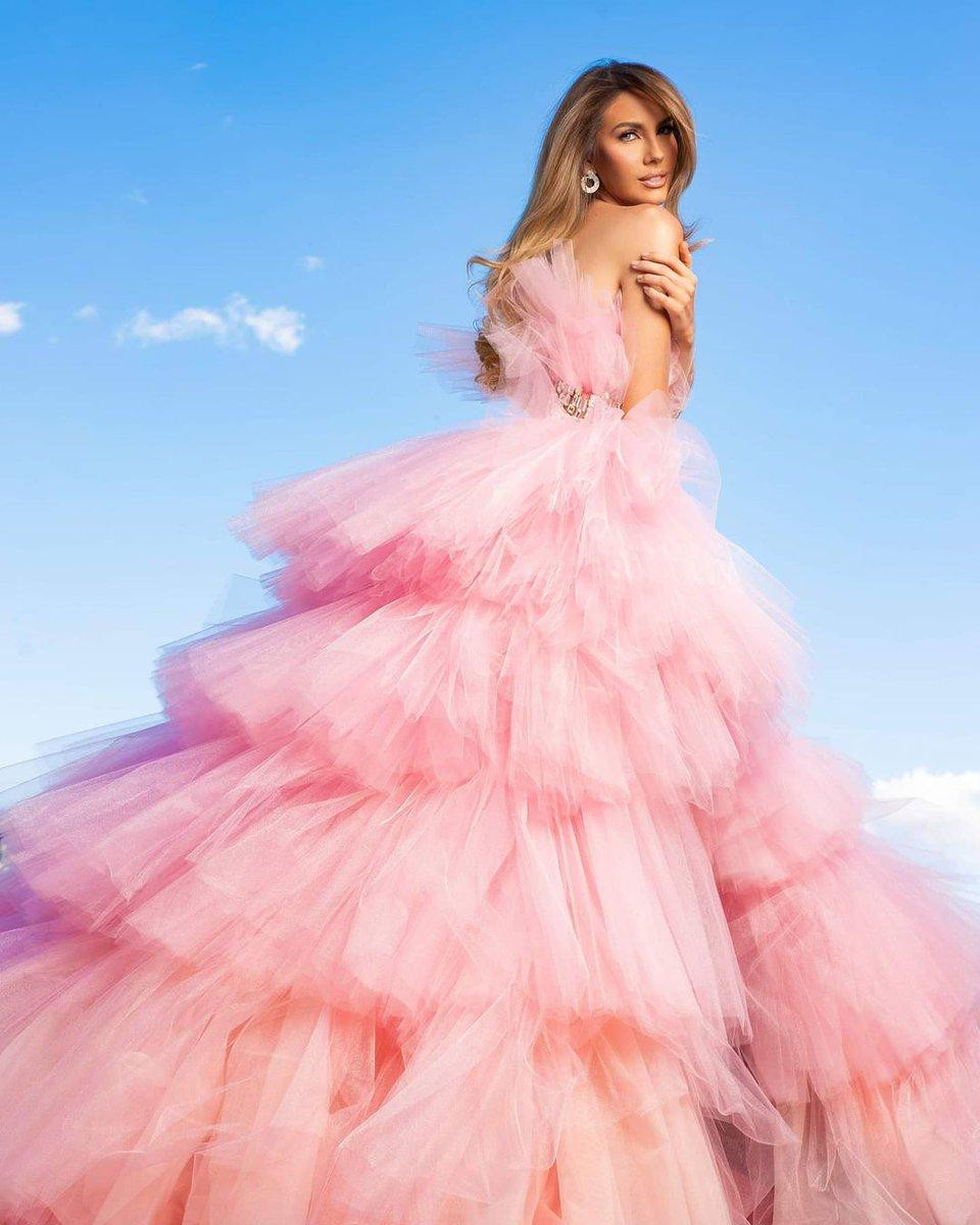 Alina Luz Akselrad sẽ là một đối thủ nặng ký với Thùy Tiên và các người đẹp khác tại Miss Grand 2021 vì những kinh nghiệm thi thố sắc đẹp ấn tượng mà cô từng có được. Alina Luz Akselrad sẽ là một đối thủ nặng ký với Thùy Tiên và các người đẹp khác tại Miss Grand 2021 vì những kinh nghiệm thi thố sắc đẹp ấn tượng mà cô từng có được.