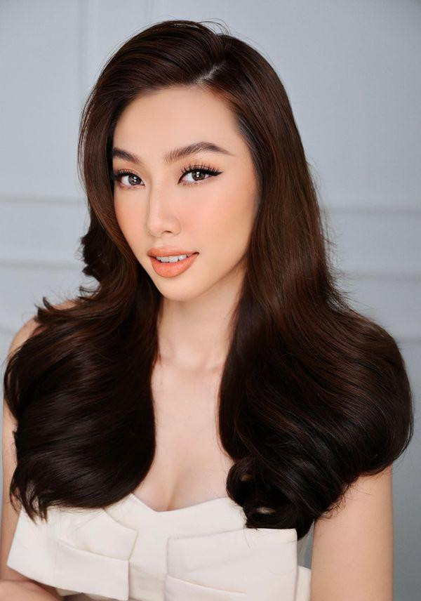 Người đẹp Nguyễn Thúc Thùy Tiên xinh đẹp, kiêu sa trong lay-out trang điểm mới. Người đẹp Nguyễn Thúc Thùy Tiên xinh đẹp, kiêu sa trong lay-out trang điểm mới.