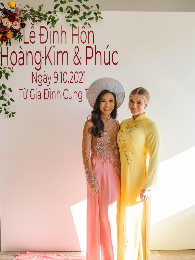 Sarah Rose Summers và cô bạn thân Hoàng Kim Cung.